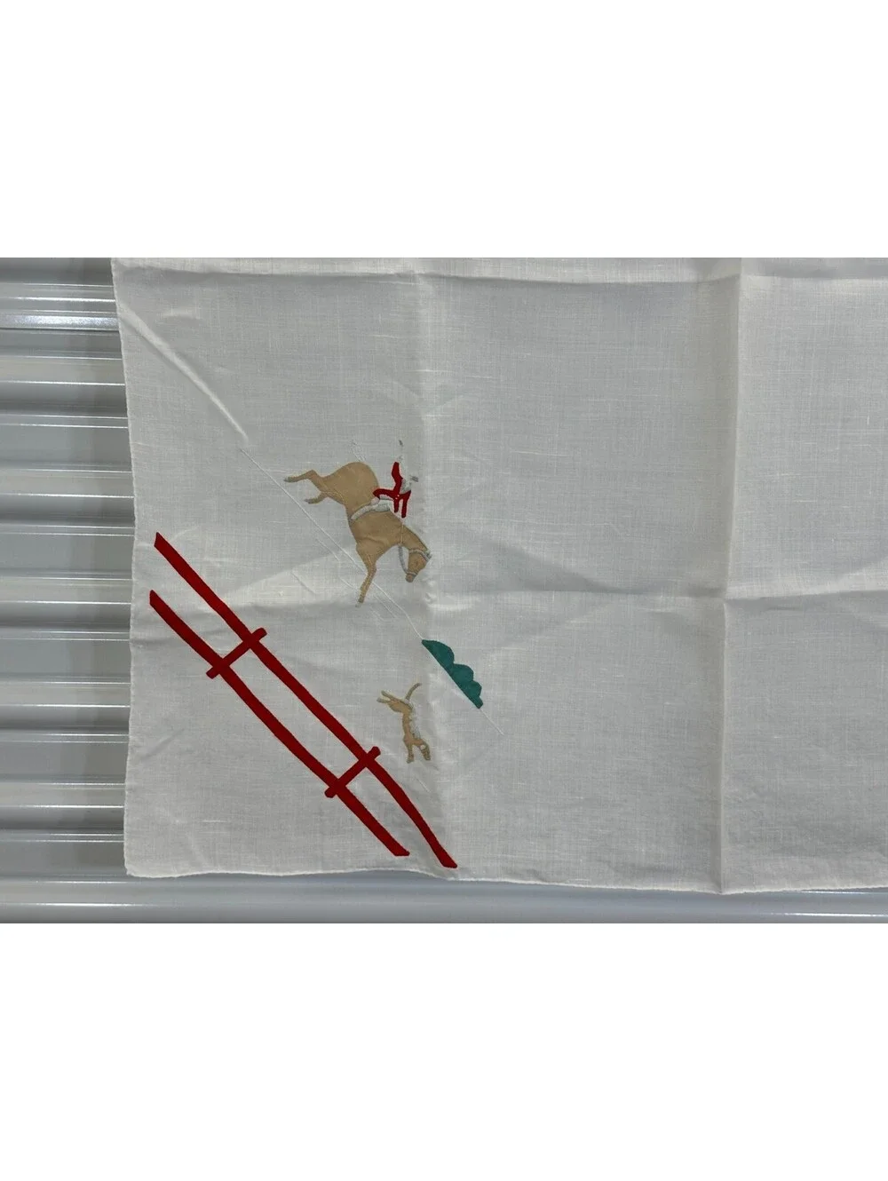 Vintage Embroidered Applique Field Hunting Squirrel Card Table Tablecloth Topper